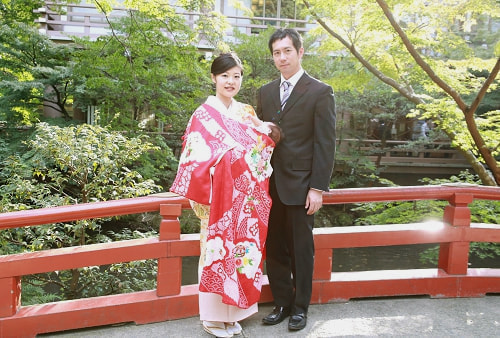 お宮参り写真 撮影場所 鎌倉 鶴岡八幡宮 お着物着付け、家族写真、温かい写真
