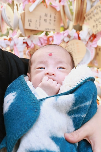お宮参り写真 撮影場所 多摩川浅間神社 赤ちゃん、かわいい写真