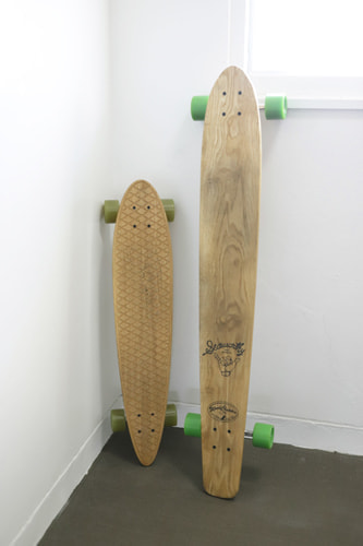 無垢材を使用したスケートボード