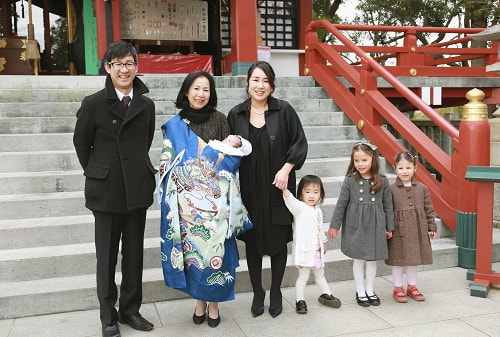 お宮参り写真 撮影場所 多摩川浅間神社 お宮参り着物着付け、集合写真