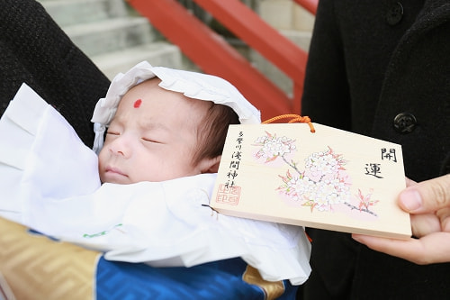 お宮参り写真 撮影場所 多摩川浅間神社 お宮参り着物着付け、お宮参り着物着付け、絵馬