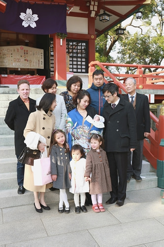 お宮参り写真 撮影場所 多摩川浅間神社 母、全員集合写真