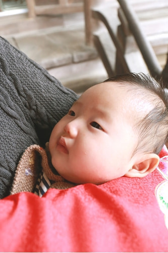 お宮参り(お食い初め)写真 撮影場所 師岡熊野神社 母、お宮参り着物着付け
