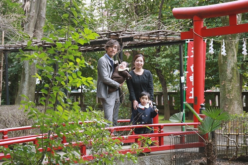 お宮参り写真 撮影場所 世田谷八幡宮 池