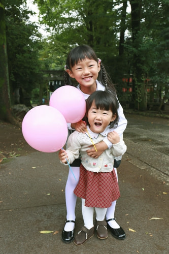 お宮参り写真 撮影場所 水天宮 日枝神社 風船、姉妹