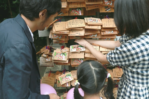 お宮参り写真 撮影場所 水天宮 日枝神社 絵馬を掛ける