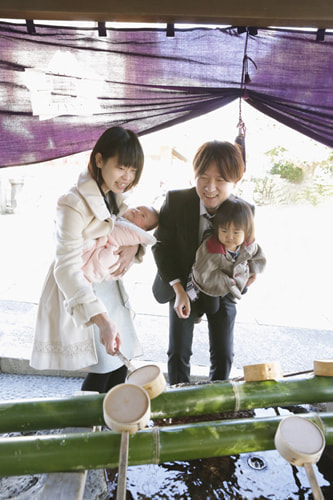お宮参り写真 撮影場所 横浜 伊勢山皇大神宮 手水舎２