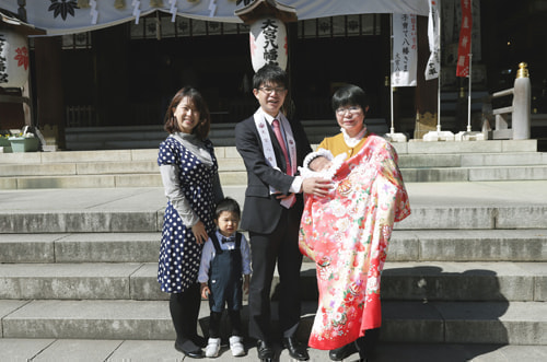 お宮参り写真 撮影場所 大宮八幡宮３