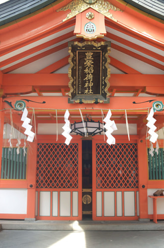 EOS R6 Mark ⅲ RF24-70 f2.8 L USMをレビュー｜稲荷神社(日陰、一部逆光)